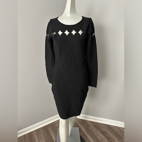 MILLY Scallop Cut Out Fitted Dress in Black Small $425 - Picture 11 of 12